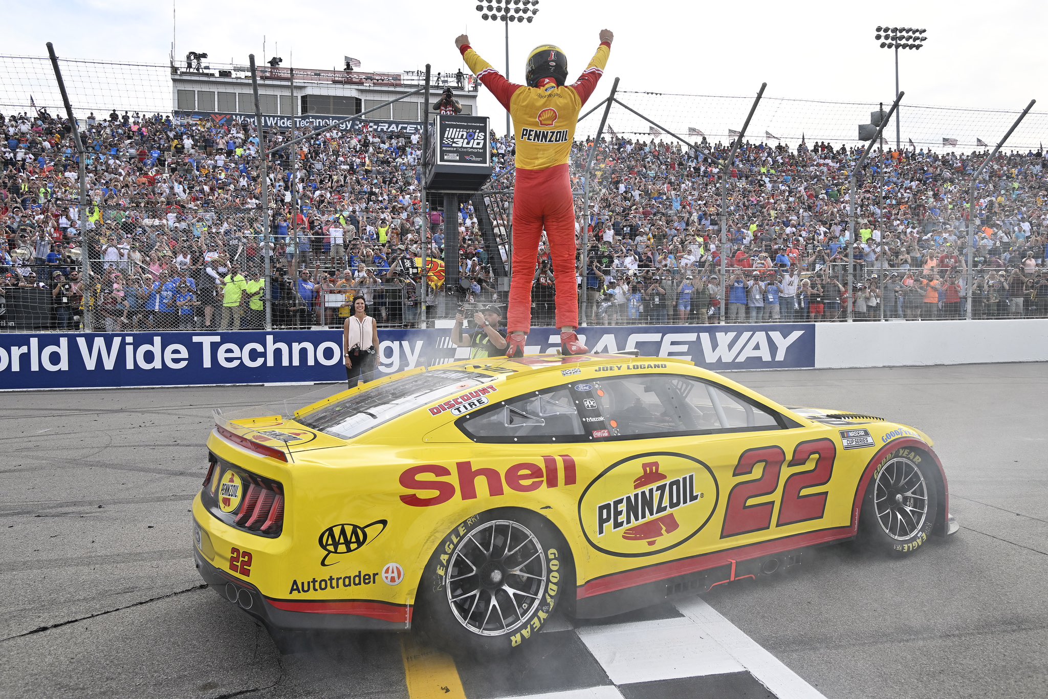 Cup Series Notable Drivers Statistics & Outlook: Gateway