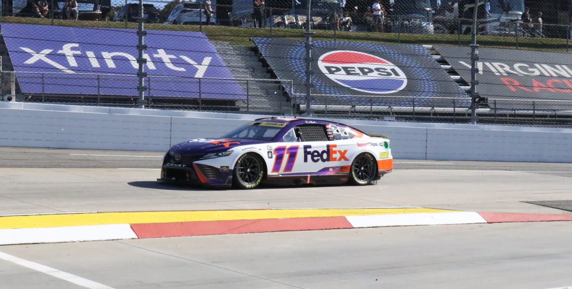 Denny Hamlin driving to get into the 2023 Championship 4 at Martinsville 