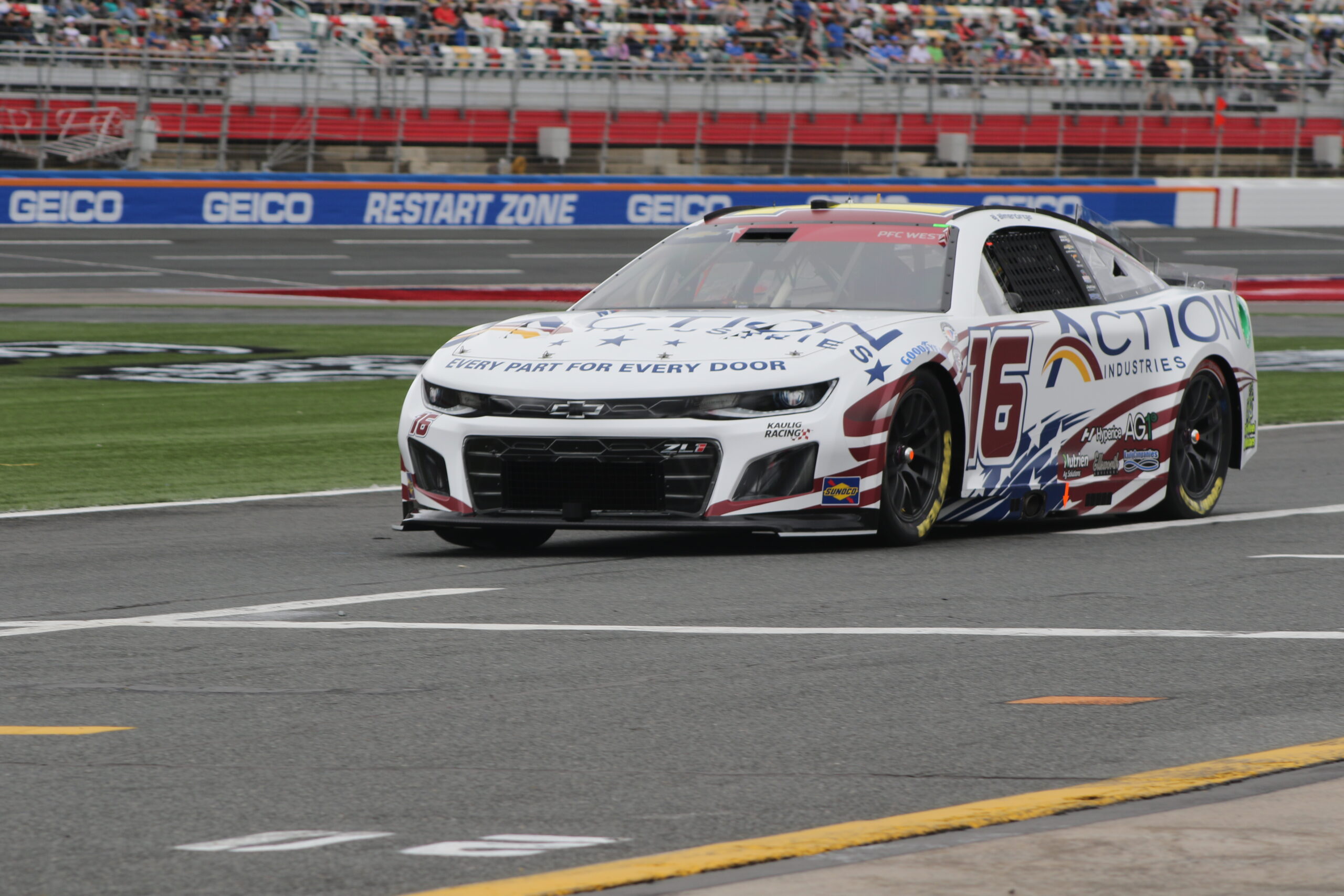 Days to Daytona: #16 Kaulig Racing Car