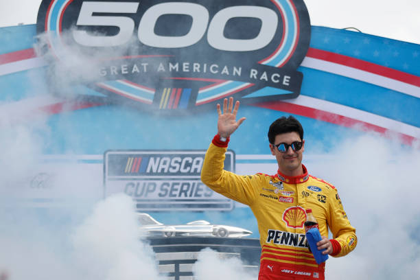 Days to Daytona: #22 Team Penske