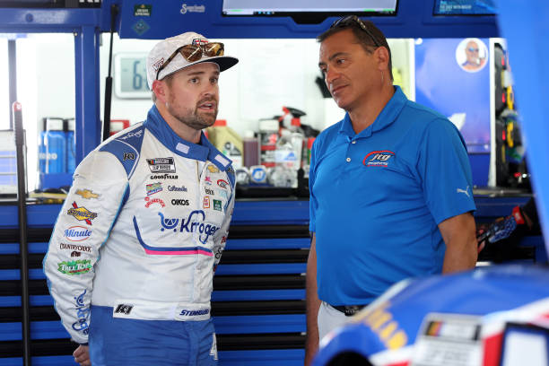 Drivers to Watch: Iowa Corn 350 - Stenhouse