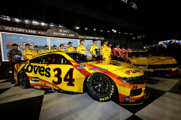 Noah Gragson to Front Row - Front Row