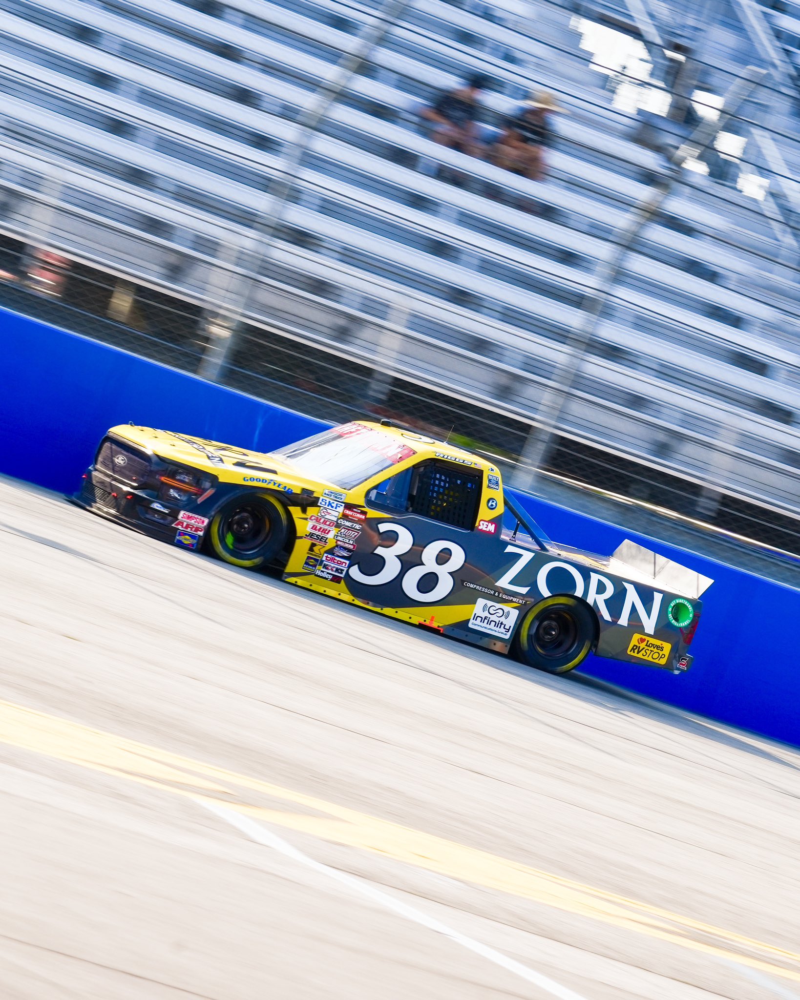 Layne Riggs wins The LiUNA! 175!