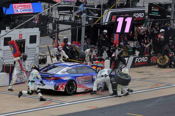 Joe Gibbs Racing #11 - Team