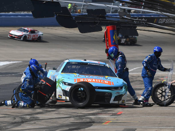 Days to Daytona: Hyak Motorsports #47 - Team