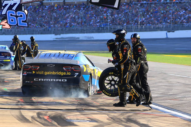 Days to Daytona: Spire Motorsports #7 - Team