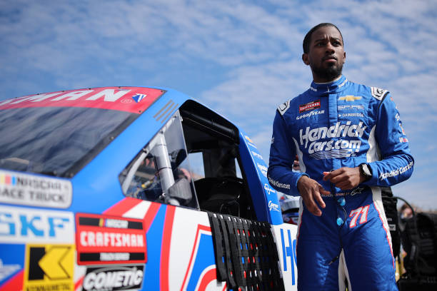 Watch: Spring Las Vegas - Caruth