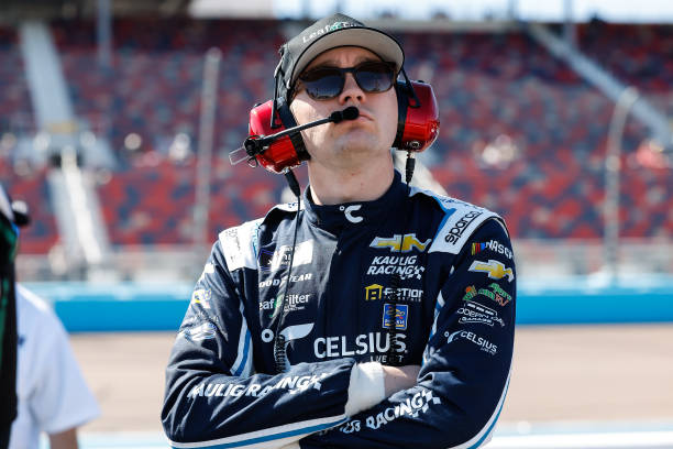 Watch: Spring Las Vegas - Eckes